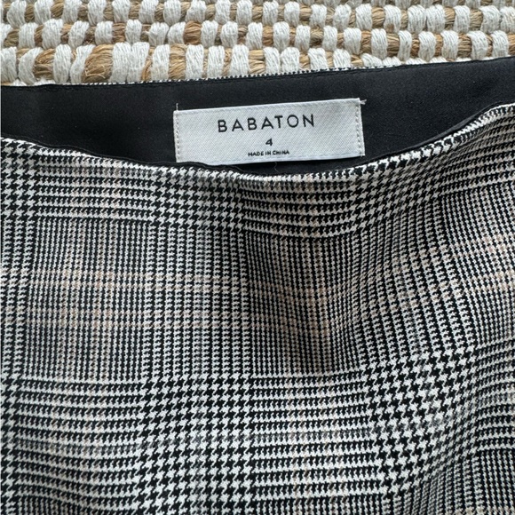 Aritzia Babaton Classic Mini Skirt - Picture 3 of 3